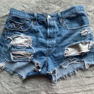 Levi high rise shorts